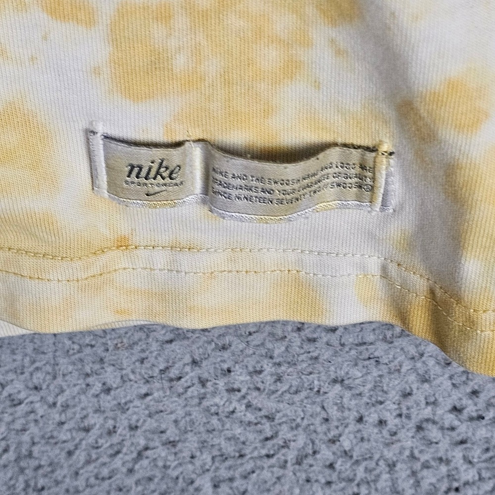 Nike T-Shirt Mens Large Yellow Tie Dye Sportswear Embroidered Swoosh Relaxed Fit - Picture 8 of 12